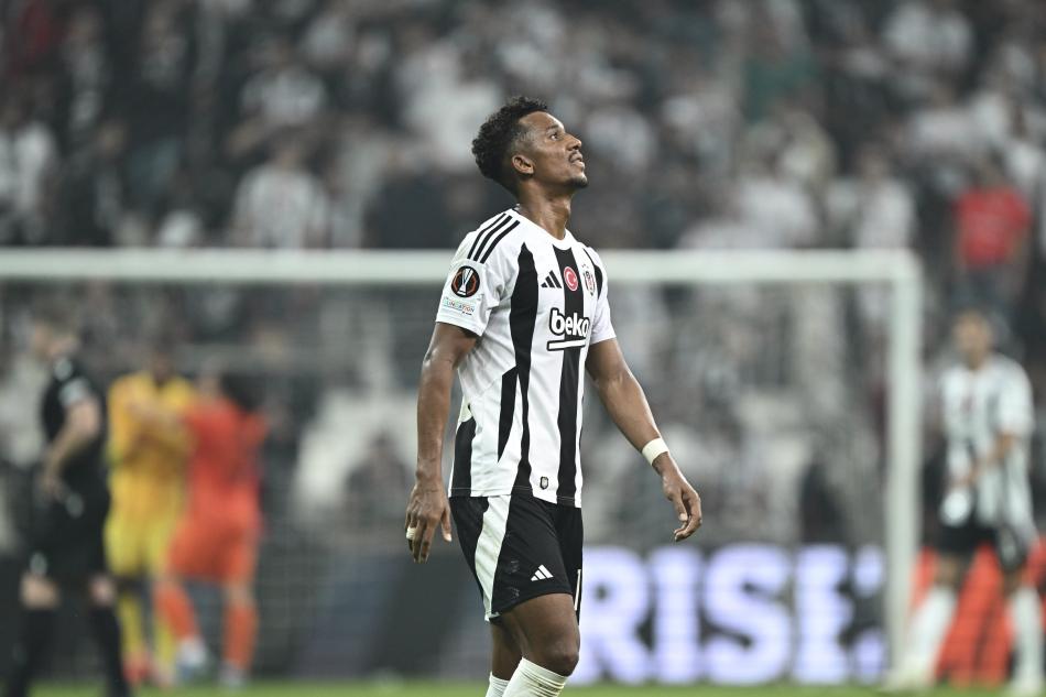 BEŞİKTAŞ'TA 4 EKSİK VAR
