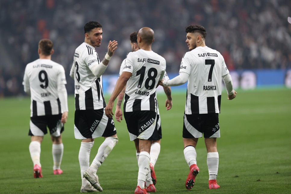 SPOR YAZARLARI BE��KTA�'I YORUMLADI