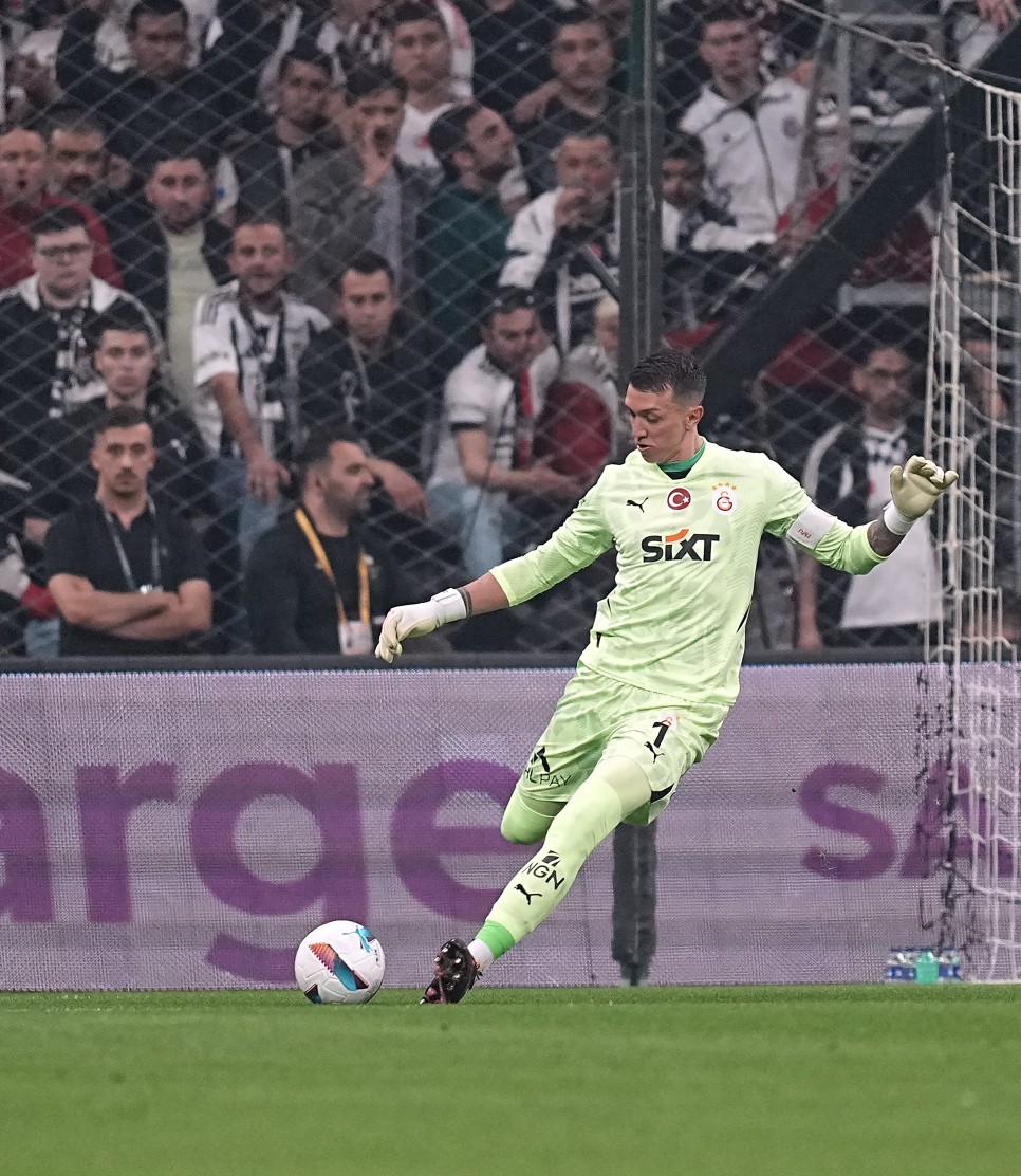 FERNANDO MUSLERA