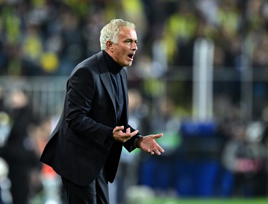 JOSE MOURINHO'DAN DERBİ UYARISI