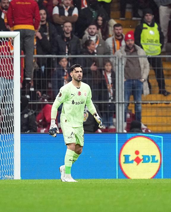 KEMERBURGAZ'DAK� ZEM�N