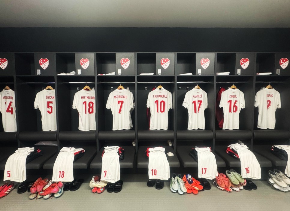 ��TE M�LL� OYUNCULARIN PERFORMANSI