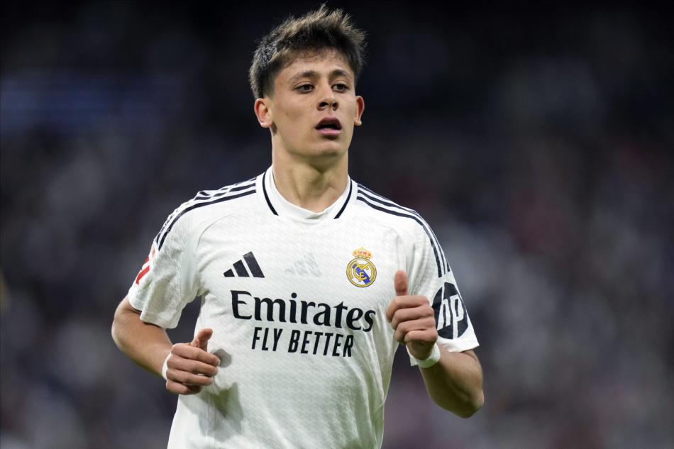 ARDA G�LER HER OYNADI�INDA ATIYOR, ATTIRIYOR