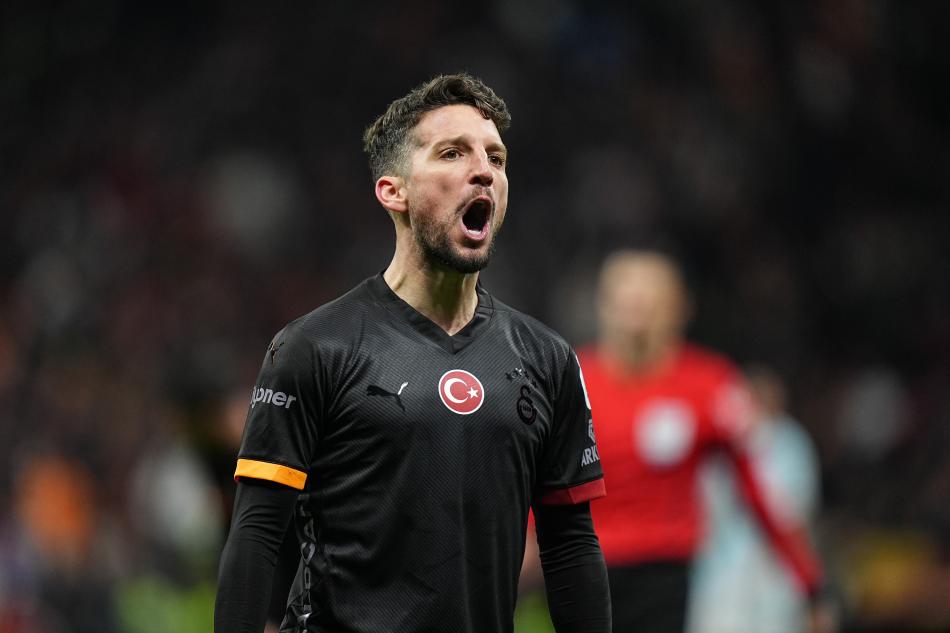 MERTENS, OBI MIKEL'E KONUŞTU!