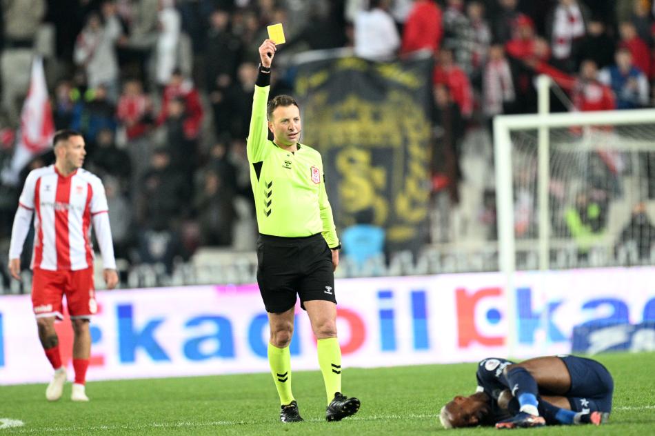 HAKEMİN KARNESİ
