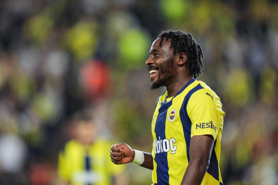 FENERBAH�E'DE OSAYI GEL��MES�
