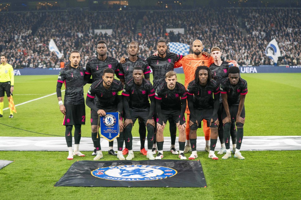 CHELSEA, 23 OYUNCUSUNU SATIYOR!