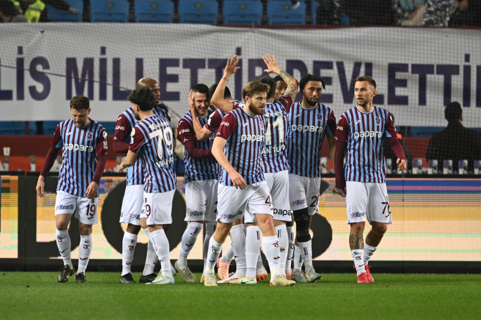 KUL�PLER BANKALAR B�RL���'NE TAKILDI