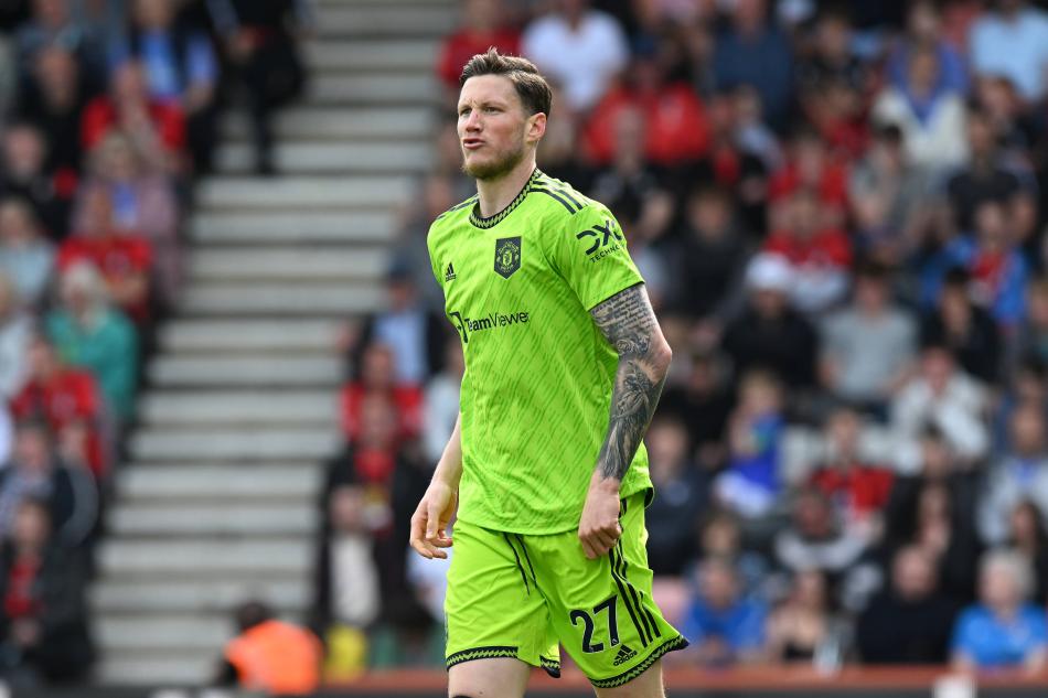 BE��KTA�'A VEDA ETT�, MANU'YA G�TT�