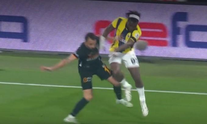 GÖKHAN'IN MAXIMIN'E MÜDAHALESİ