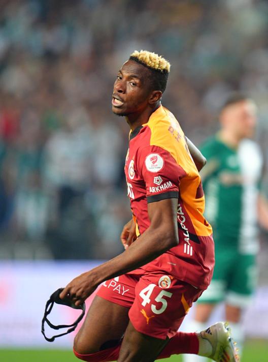 GALATASARAY'I SIRTLIYOR