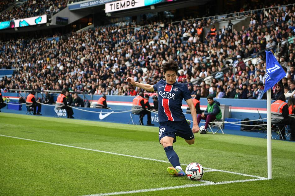 PİYASA DEĞERİ 30 MİLYON EURO
Güncel piyasa değeri 30 milyon euro olarak gösterilen 24 yaşındaki futbolcunun PSG ile 2028 yılına kadar sözleşmesi bulunuyor.