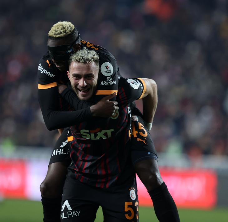 TALİPLERİ
Yüksek fizik gücü, skor katkısı ve joker özelliği ile ön plana çıkan Yılmaz için İngiltere’den West Ham United ile Aston Villa, İtalya’dan ise Napoli devrede.