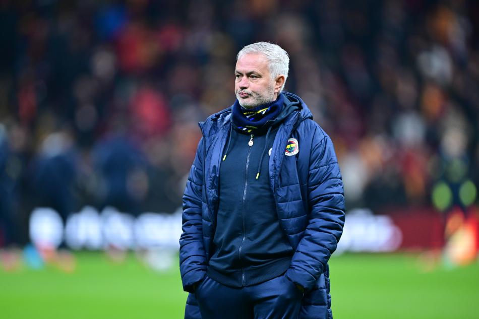 MOURINHO'YU BEKLEYEN TEHL�KE