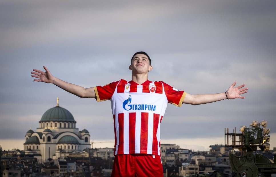 AVRUPA DEVLER� PE��NDE