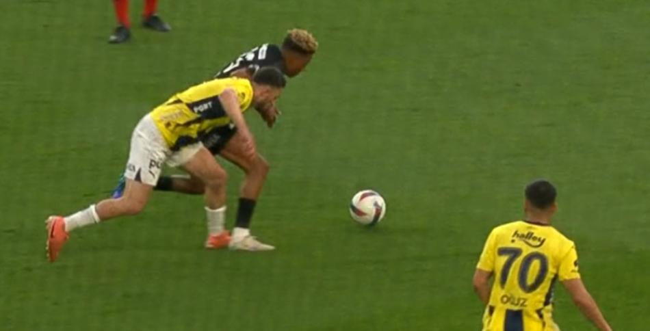 10. DAK�KADA FRED-GEDSON M�CADELES�