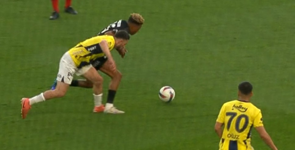 10. DAK�KADA FRED-GEDSON M�CADELES�