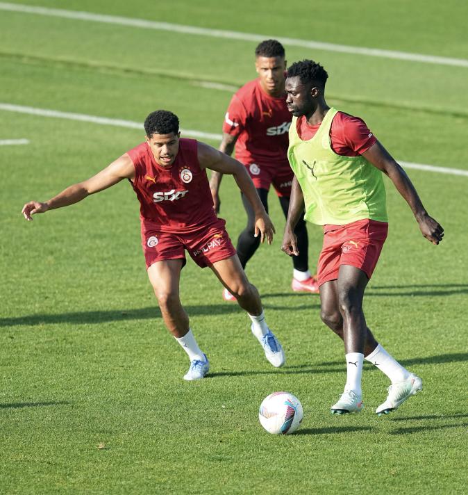 ANTRENMANDAN KARELER