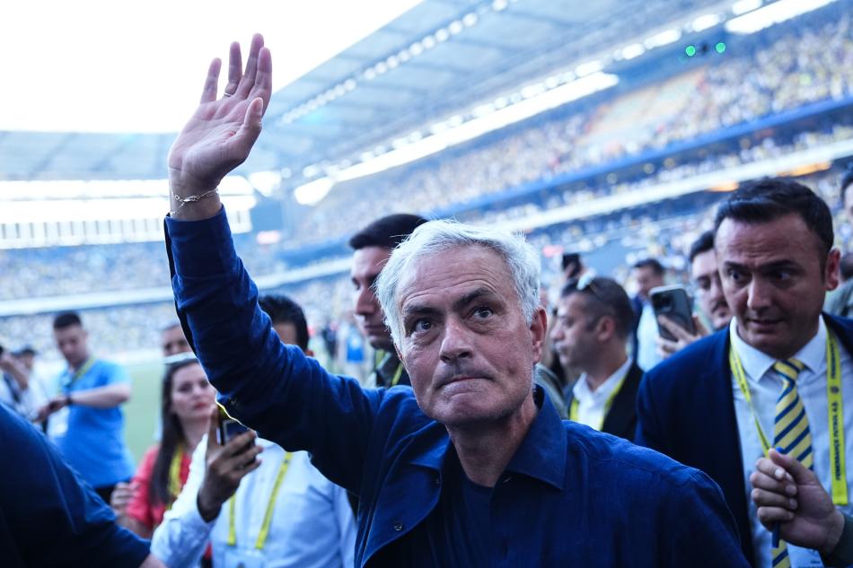 MOURINHO'NUN TAZM�NATLARI!