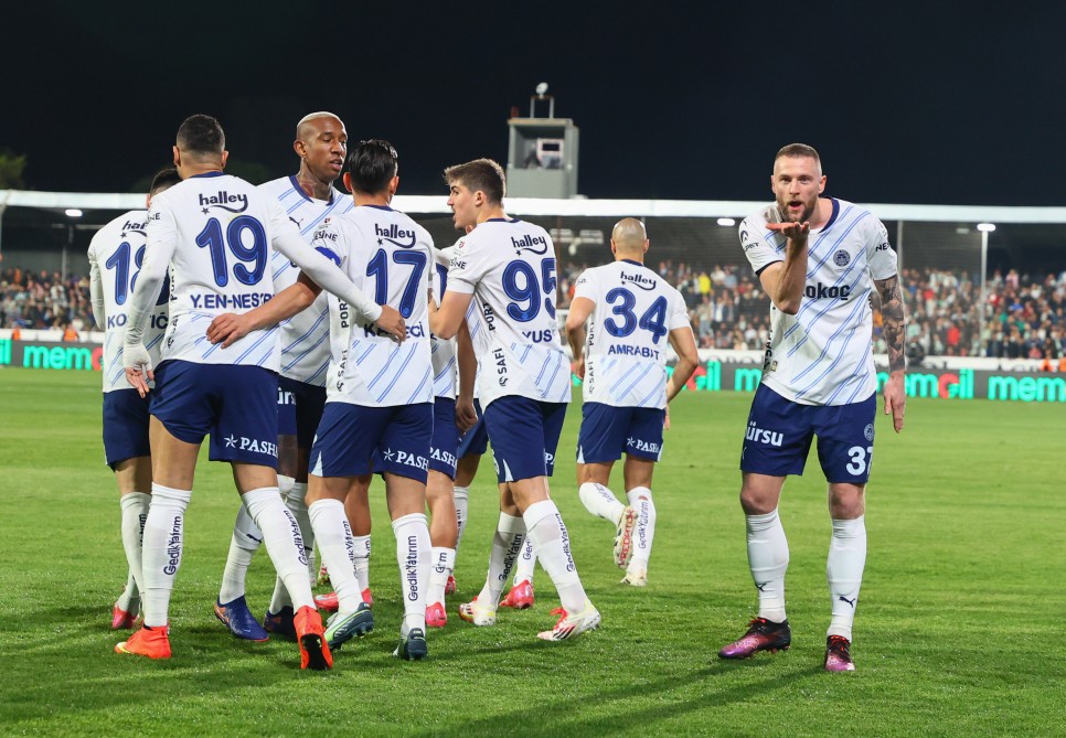 FENERBAH�E'DE VAZGE��LMEZ OLDU