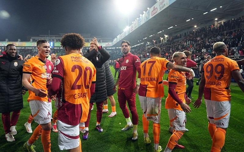 24. HAFTA �AYKUR R�ZESPOR 1-2 GALATASARAY