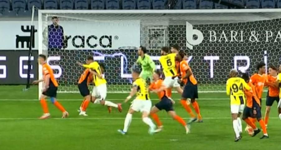 MERT'N PENALTI BEKLED POZSYON