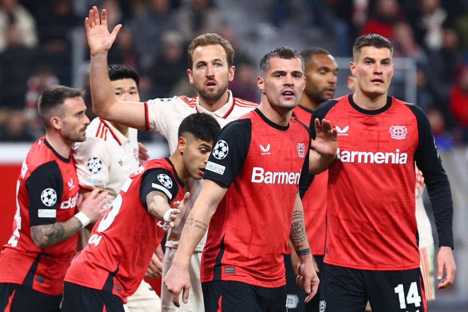 STADI VE TES�SLER� GEZD�