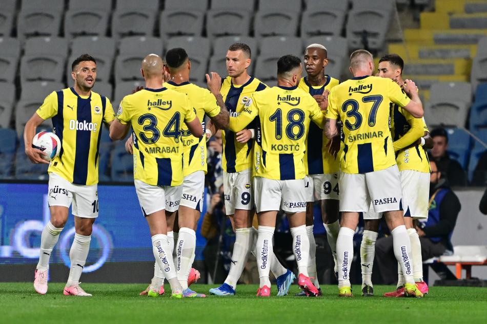 YAZARLARDAN FENERBAHE YORUMU