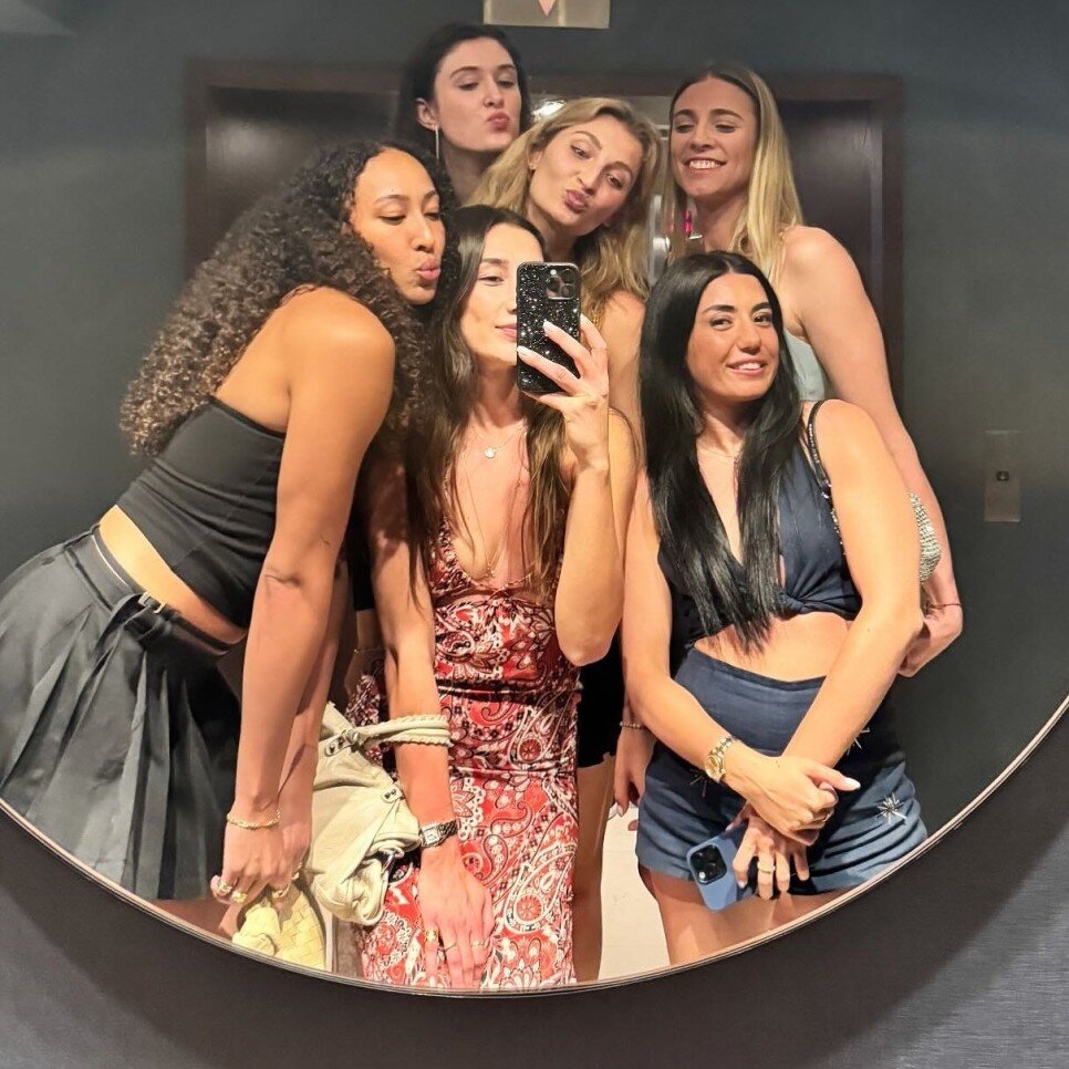HANDE - GRAY - MEL�S - JOVANNA - NICOLETTI