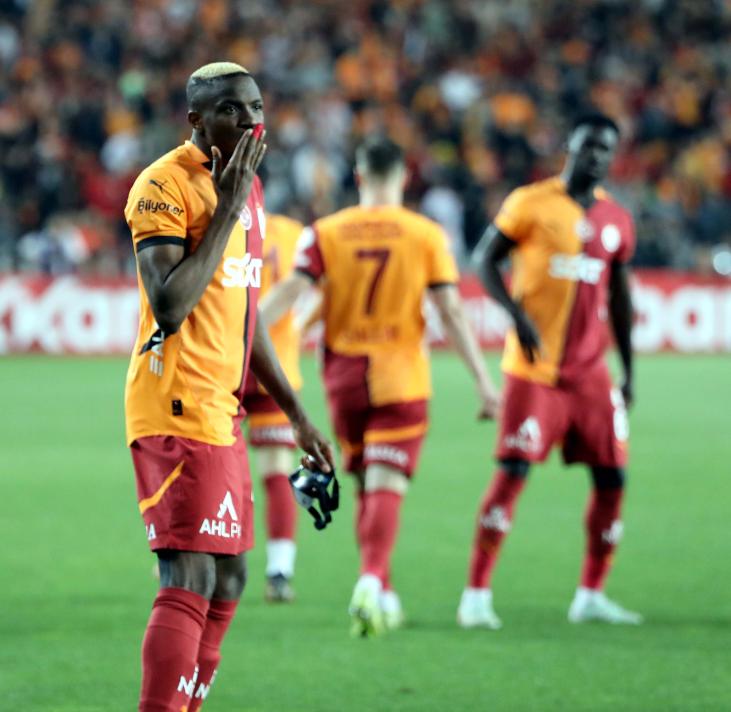 M�JDEL� HABER BEKLEN�YOR