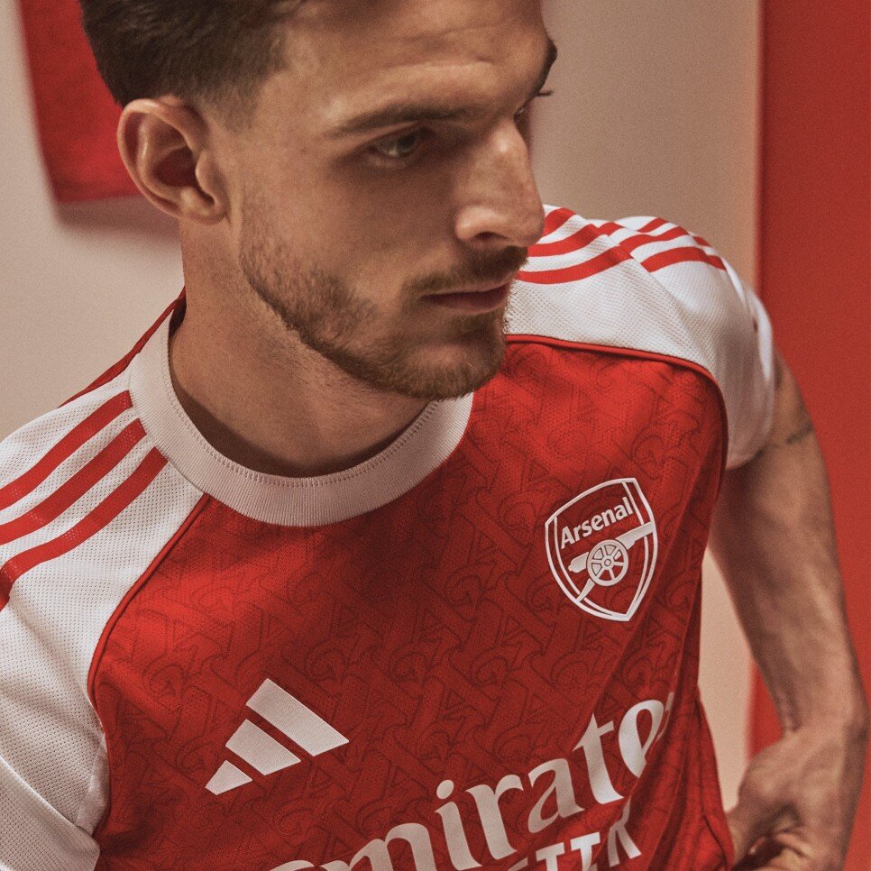 ARSENAL (�� SAHA)