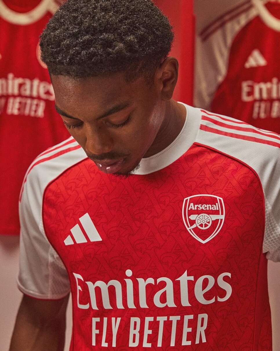 ARSENAL (�� SAHA)