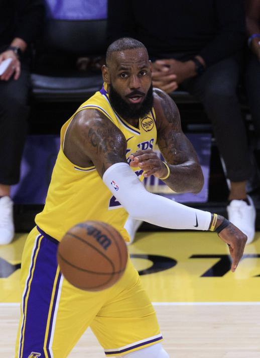 LEBRON JAMES - 133.8 MLYON DOLAR
