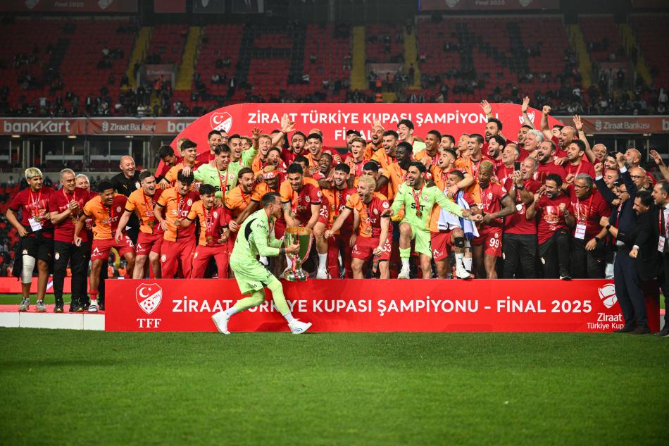 GALATASARAY'DA KUTLAMA PLANLARI