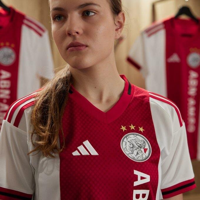 AJAX (�� SAHA)