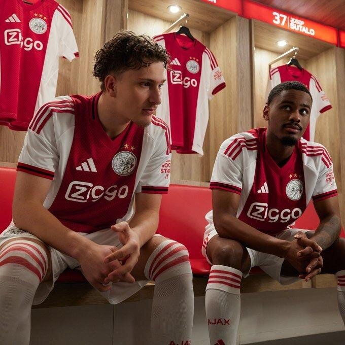 AJAX (�� SAHA)