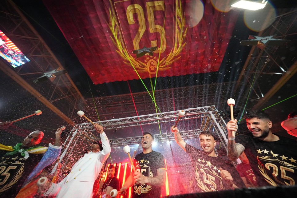 AVRUPA'DA MAN�ETLER