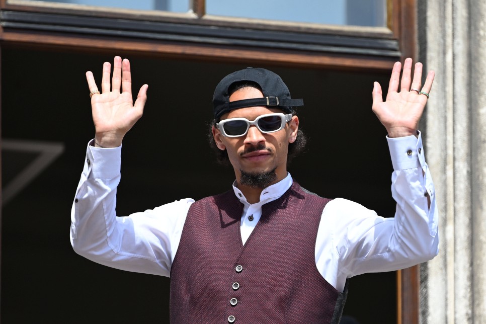 BAYERN VE SANE'N�N KARARLARI