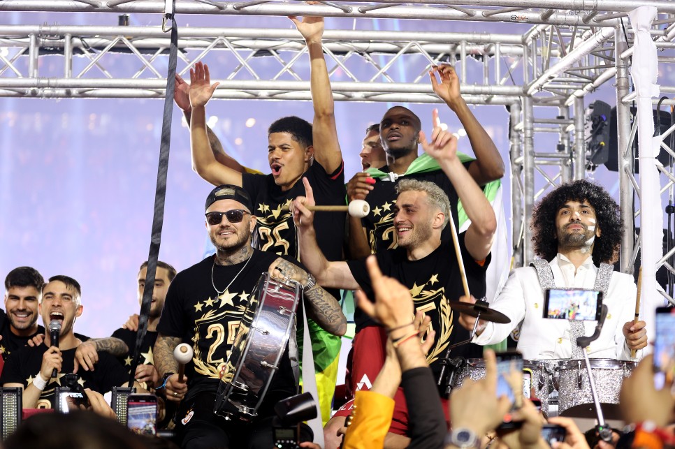 GALATASARAY'DAN 5. YILDIZ