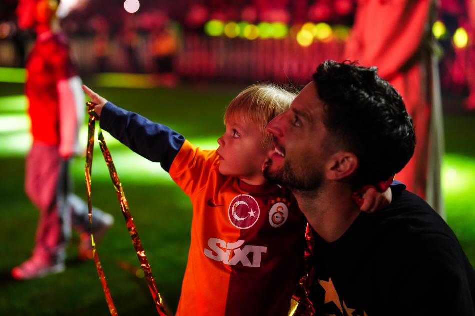 MERTENS'İN AÇIKLAMALARI