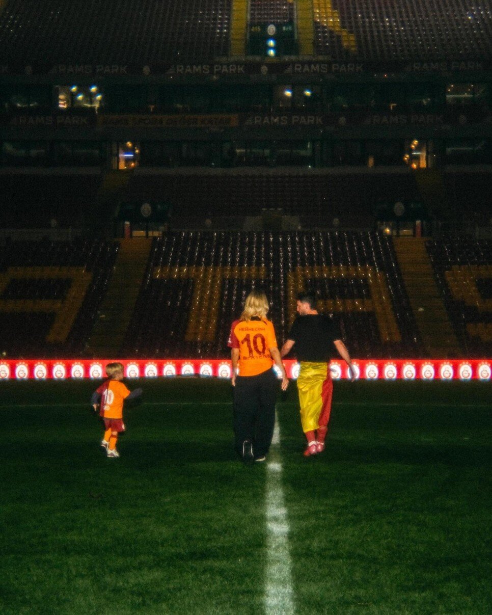 KAT KERKHOFS & DRIES MERTENS