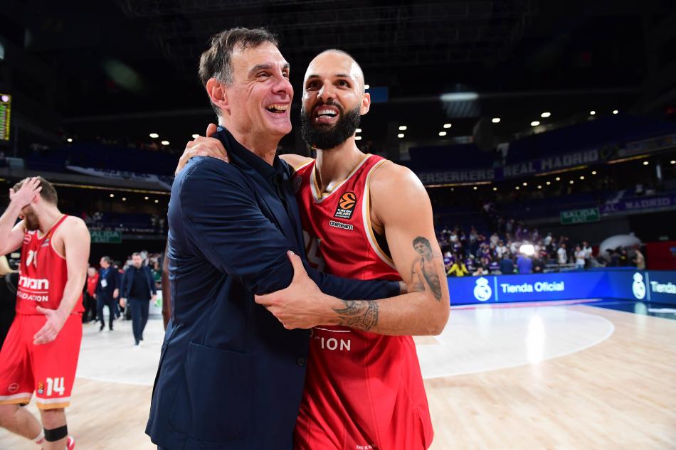 BARTZOKAS, 12 YIL SONRA ZAFER PE��NDE