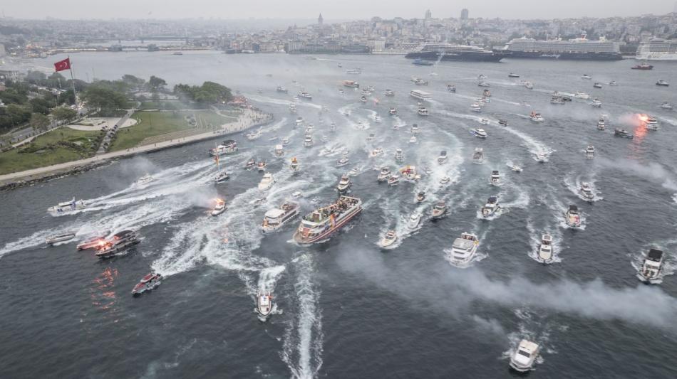 DENİZ YOLUYLA YENİKAPI