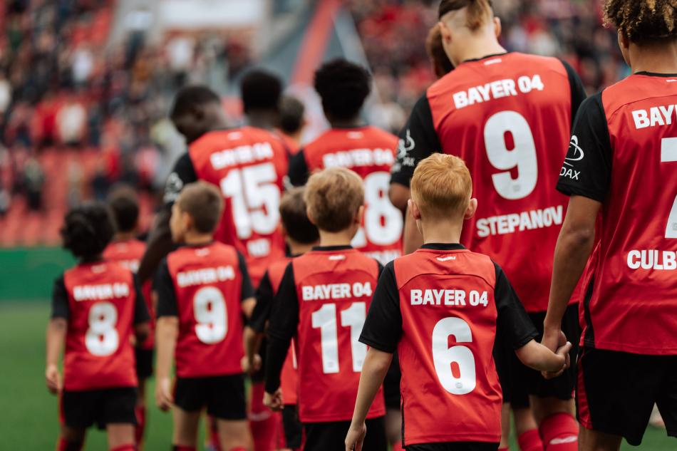BAYER LEVERKUSEN