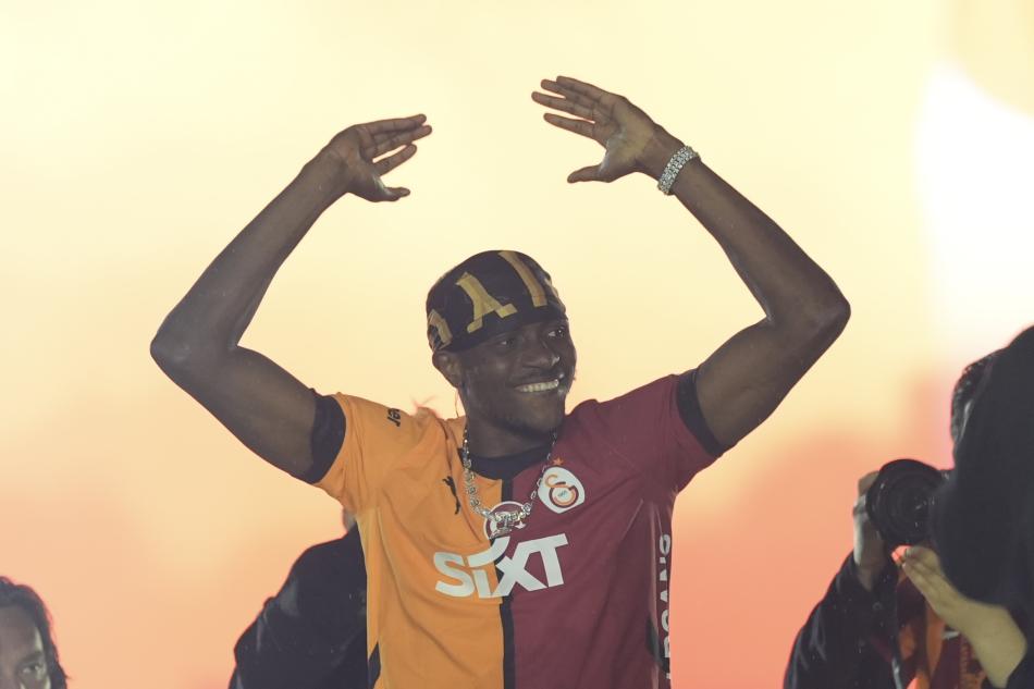 GALATASARAY'DA OSIMHEN'�N KARARI BEKLEN�YOR