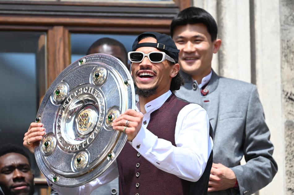 NAPOLI HAREKETE GE�T�