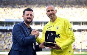 BONUCCI'N�N VEDASI