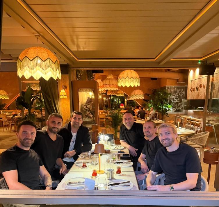 SOSYAL MEDYADAK� FOTO�RAF