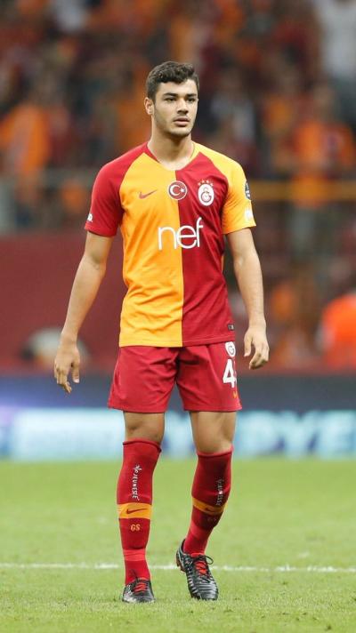 YUVAYA DÖNÜŞ
Galatasaray Yönetimi, eski futbolcusu Ozan Kabak’ı yeniden takıma kazandırmak için harekete geçti. Edinilen bilgilere göre, önümüzdeki günlerde Alman kulübü Hoffenheim ile temasa geçilecek. Kulislerde konuşulanlara göre Ozan’ın da böyle bir teklif gelmesi durumunda Galatasaray’a dönmeye sıcak baktığı belirtildi.