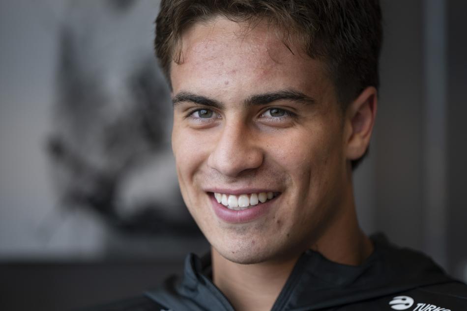 �AMP�YONLAR L�G�